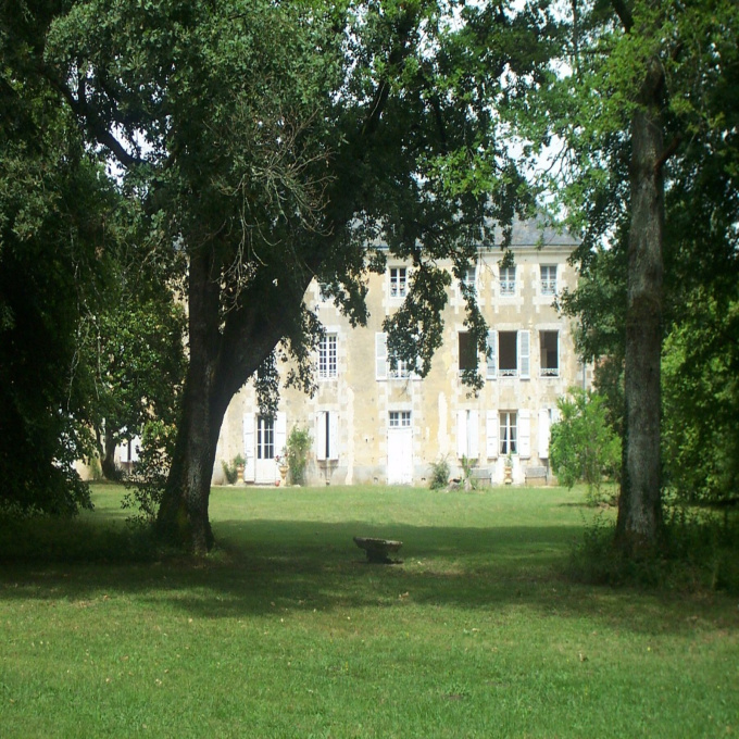 Offres de location Château Savigny-Lévescault (86800)